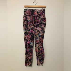 Lululemon Base Pace High-Rise Stencil Blossom Running Tights Women’s 8 Leggings